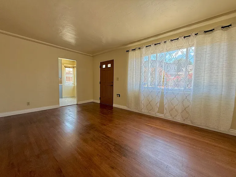 2687 Reynard Way — Photo 3