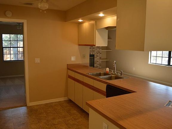 5th image of 501 Cavalier Ave