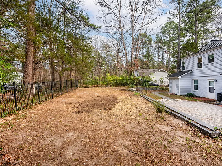 1112 Stonehedge Ave — Photo 42