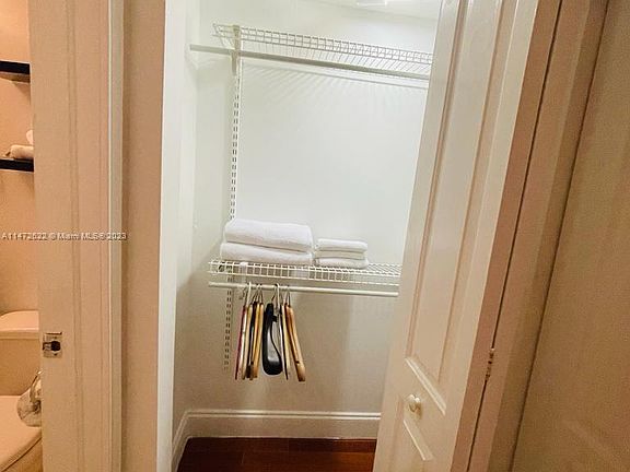 4th image of 1340 Drexel Ave #3A