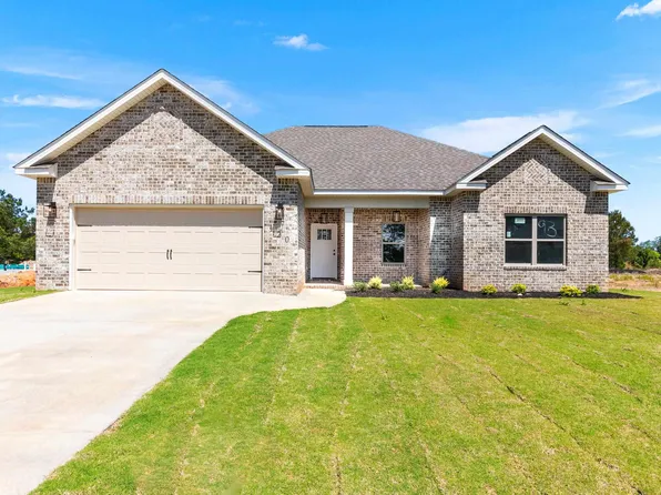 120 Early Dr, Byron, GA 31008