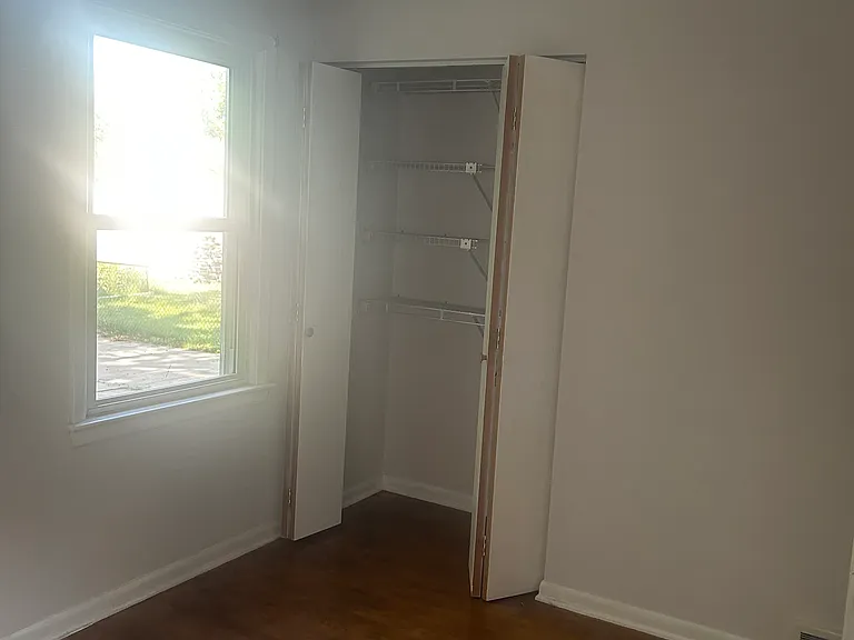 23812 Knickerbocker Rd — Photo 7