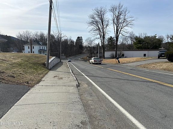 3rd image of 125 East Rd