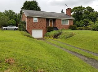 102 Broadview Dr, Freeport, PA 16229