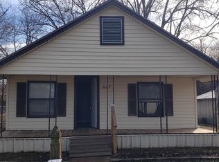 617 W 11th St, Bonham, TX 75418