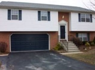 208 Kendale Rd, Red Lion, PA 17356