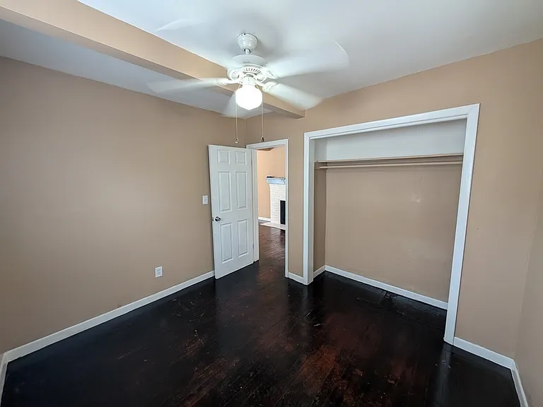 407 Engman St #C — Photo 7
