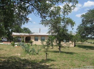 102 County Road 7866, Devine, TX 78016