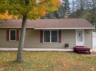 5321 Lakeview St, Montague, MI 49437