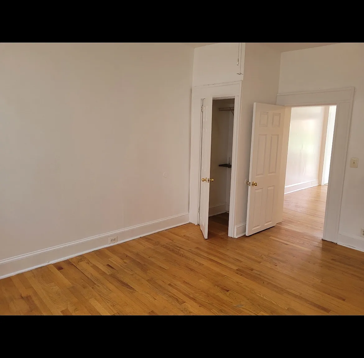 1 bed, 900 sqft, $1,380 — Photo 4