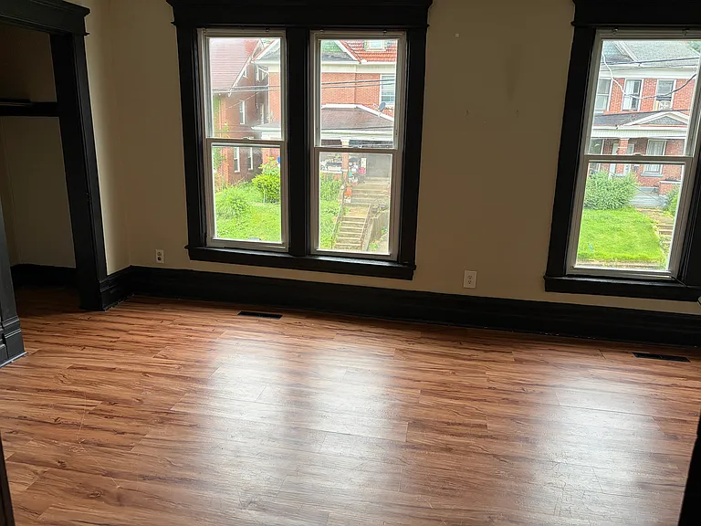 1320 Avery St — Photo 8
