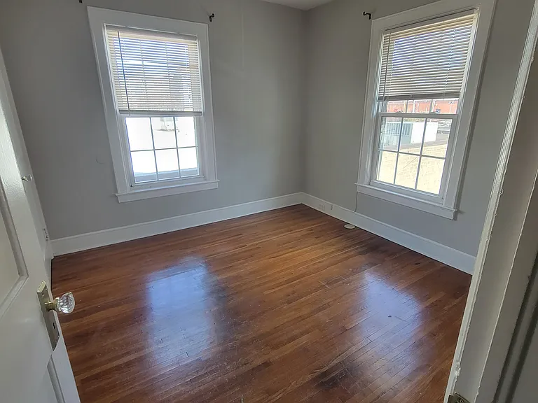 814 Lamar Ave — Photo 13