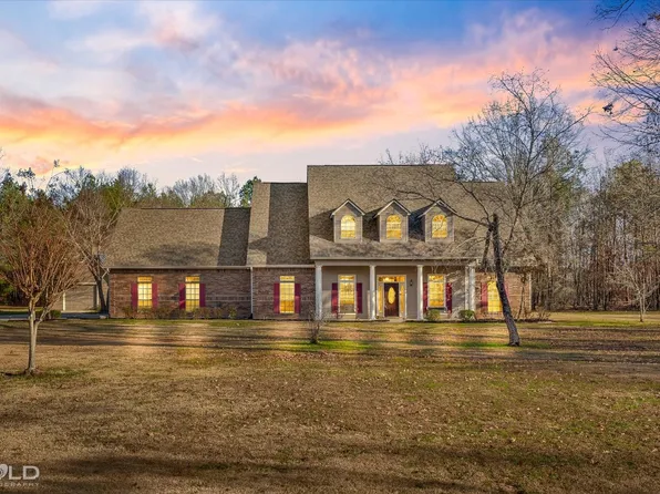 1735 Bellevue Rd, Haughton, LA 71037