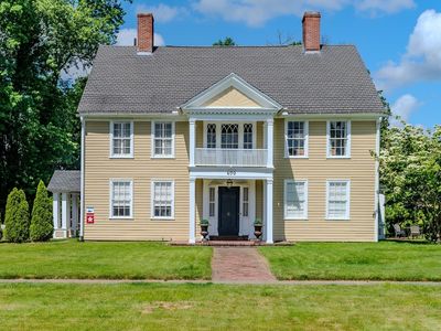 690 Longmeadow St, Longmeadow, MA, 01106