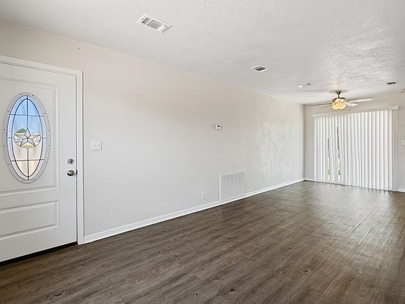 4th image of 209 Jodobo Dr