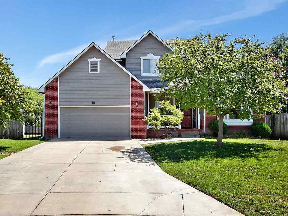 1st image of 415 E Country Hills Ct