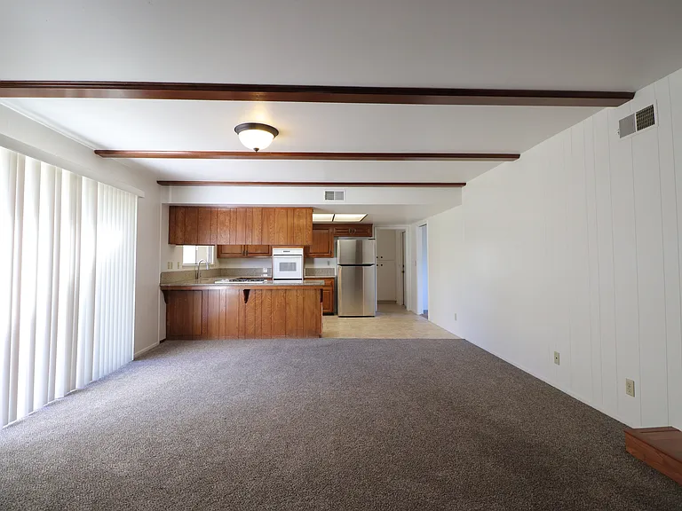 630 Newcastle Cir — Photo 5