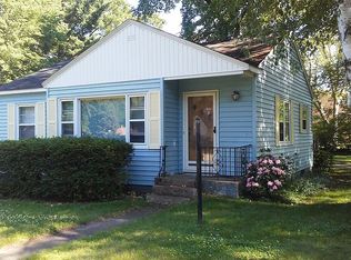 215 W Norton Ave, Norton Shores, MI