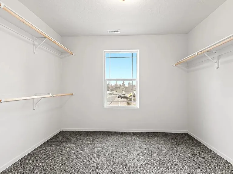 17520 E Desmet Ave — Photo 4