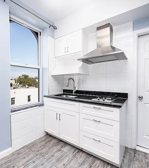 252 Irving Ave #3L — Photo 7