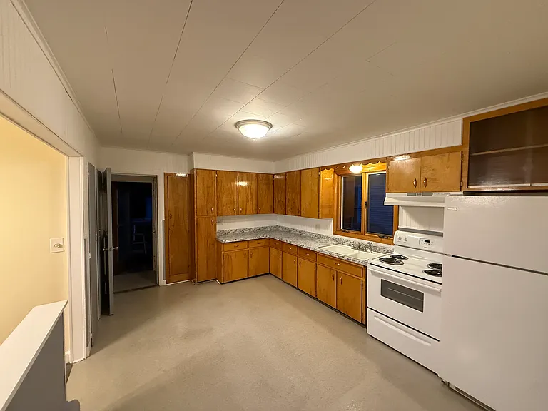 127 Dumont Ave #1 — Photo 1