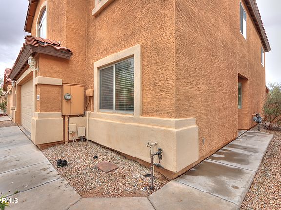 5th image of 40058 W THORNBERRY Lane