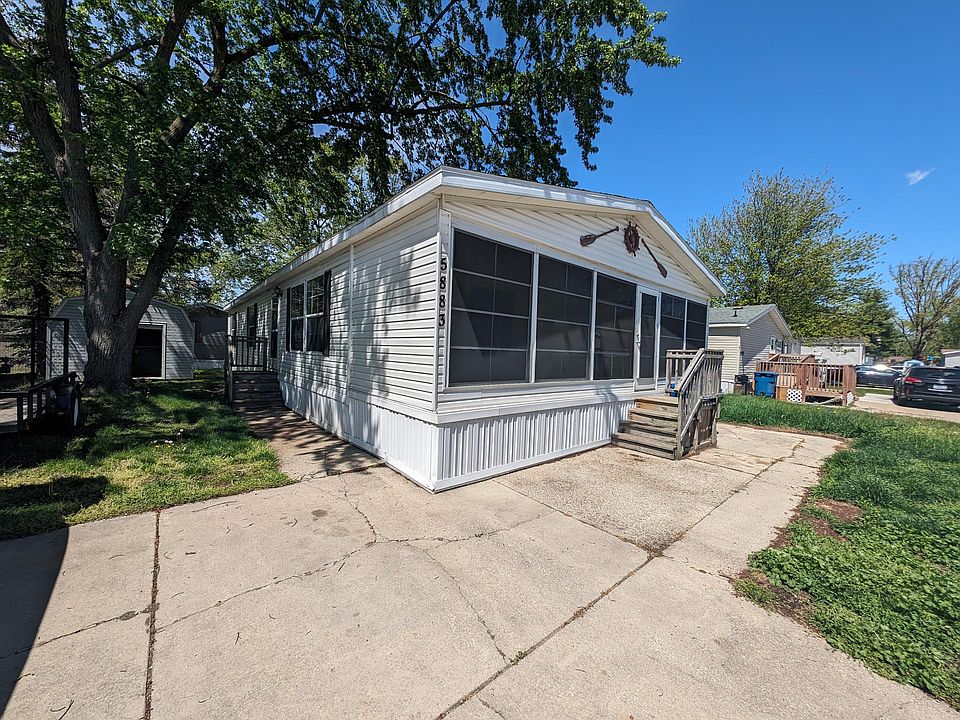 1st image of 5883 Freeton Dr SE