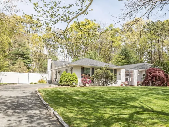 4 Leighton, Melville, NY 11747