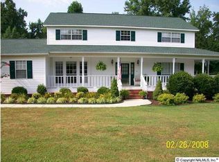 152 Westview Ln, Laceys Spring, AL 35754