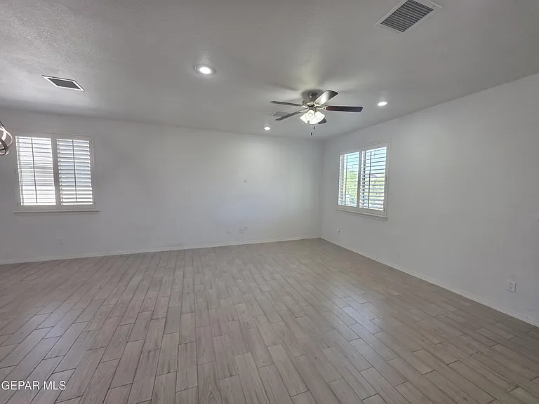 7517 Red Cedar Dr — Photo 6