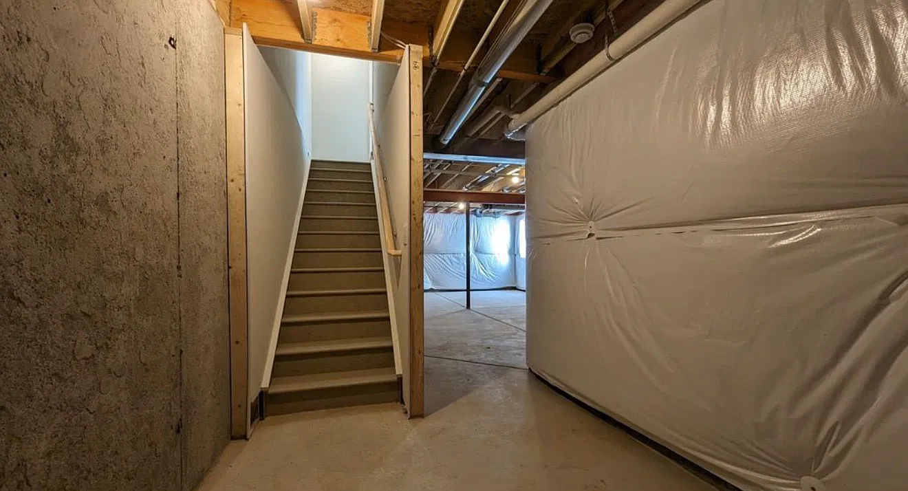 3 bed, 2.5 bath, 1450 sqft, $2,500 — Photo 2
