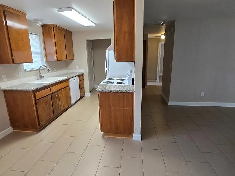 322 Lorraine Ave #A — Photo 7