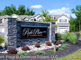 18 Iris St APT 8, Glenmont, NY 12077