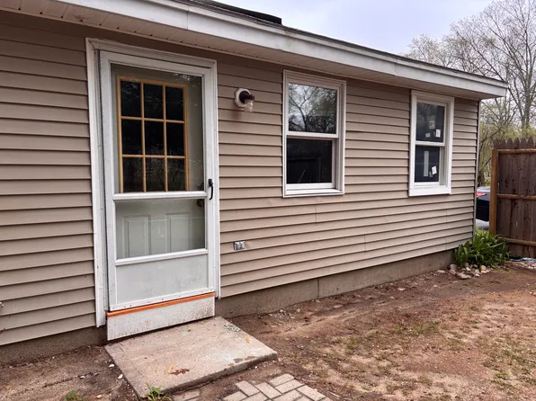 (undisclosed Address), North Chelmsford, MA 01863
