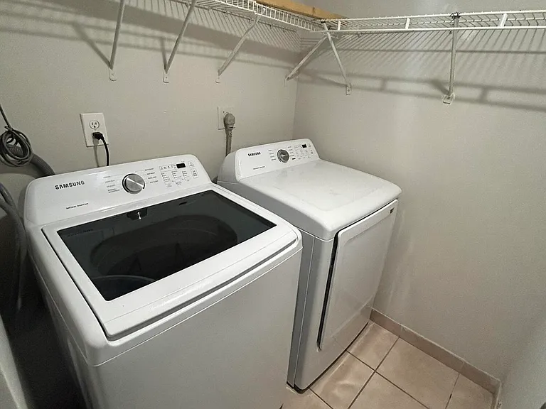 450 Palm Cir W #103 — Photo 6