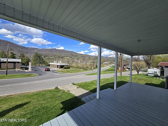 4th image of 120 Old Fincastle Rd