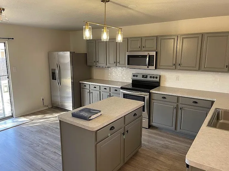 1037 Triple Crown Dr — Photo 10