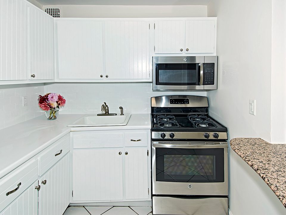1st image of 25 Franklin Ave APT 6H