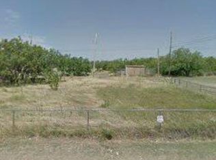 117 Park Ave, Tye, TX 79563