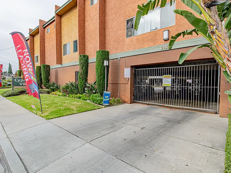21729 Verne Ave #6 — Photo 20