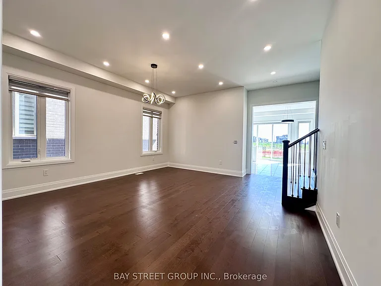 15 Backhouse Dr — Photo 4