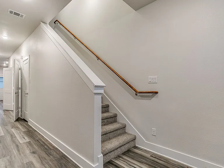 3145 Forest Park Blvd — Photo 4
