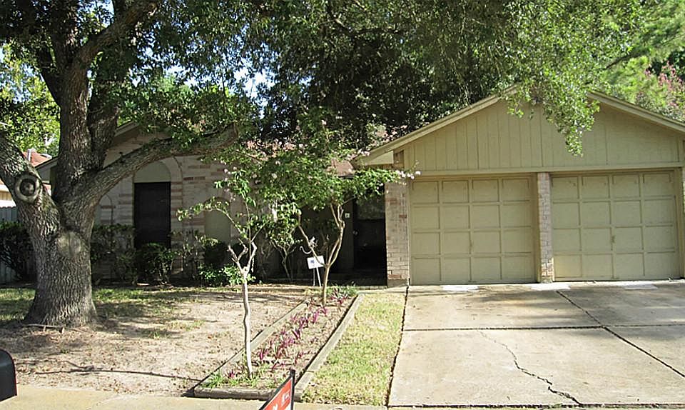 1st image of 16215 Delgado Dr