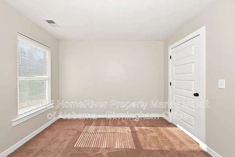 3 bed, 2.0 bath, 1006 sqft, $1,295 — Photo 4