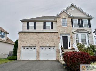 32 Eddington Ln S, Monroe Township, NJ 08831