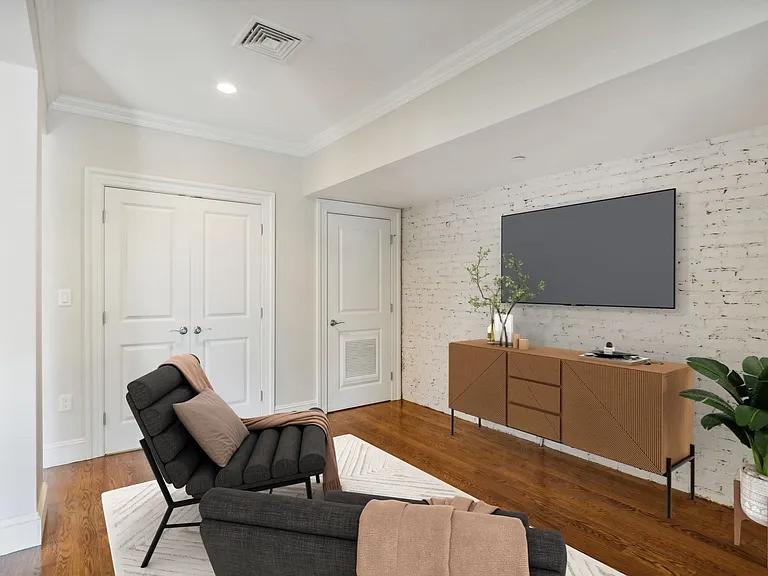 1471 Beacon St #2 — Photo 22