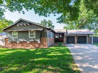 906 E Morrison Dr, Derby, KS 67037