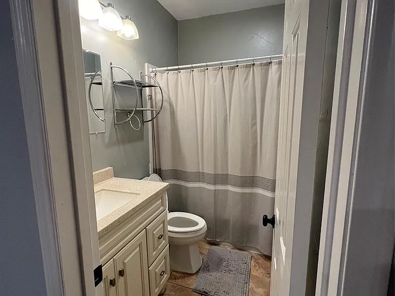 2414 Longview St #202 — Photo 27