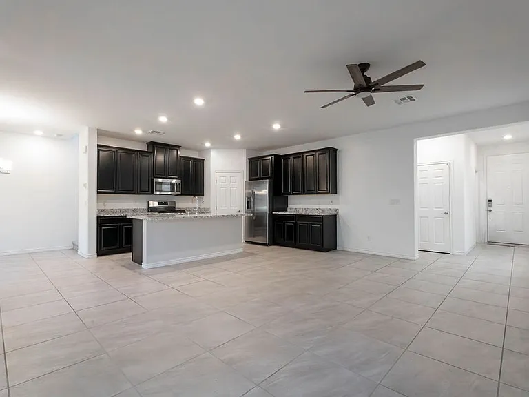 7126 Calvert Cliffs St — Photo 3