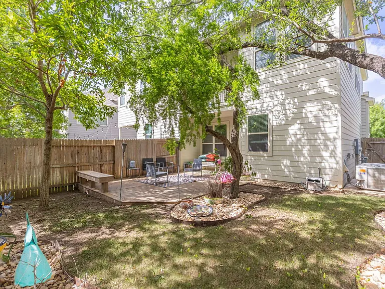 17410 Moscato — Photo 40